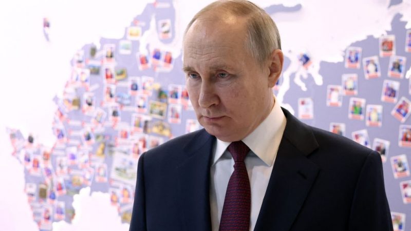 Tổng thống Nga Vladimir Putin trước một cuộc họp của Hội đồng Nhà nước tại Moscow vào ngày 22/12/2022. (Ảnh: Valeriy Sharifulin/Pool/AFP qua Getty Images)