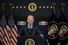 Tổng thống Joe Biden trình bày về phản ứng của Hoa Kỳ đối với khinh khí cầu tầm cao của Trung Quốc và ba vật thể khác gần đây đã bị quân đội Hoa Kỳ bắn hạ trên không phận Hoa Kỳ, tại Thính phòng South Court ở khu phức hợp Tòa Bạch Ốc hôm 16/02/2023. (Ảnh: Drew Angerer/Getty Images)