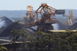 Hoạt động khai thác than tại Cảng Newcastle ở New South Wales, Úc, vào ngày 18/11/2015. (Ảnh: William West/AFP qua Getty Images)