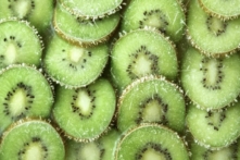 Những lát Actinidia arguta ((kiwi chịu nhiệt) đông lạnh. (Ảnh: Shuttestock)