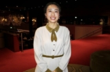 Cô Liu Yan Zhe, một nghiên cứu sinh Trung Quốc, tham dự chương trình Nghệ thuật Biểu diễn Shen Yun tại MartiniPlaza ở Groningen, Hà Lan, hôm 21/01/2023. (Ảnh: Huang Qin/The Epoch Times)