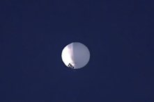 Một khinh khí cầu tầm cao bay trên Billings, Montana, hôm 01/02/2023. Hoa Kỳ đang theo dõi một khinh khí cầu giám sát bị nghi ngờ của Trung Quốc đã được phát hiện trên không phận Hoa Kỳ. Ngũ Giác Đài sẽ không xác nhận rằng quả bóng trong ảnh là khí cầu giám sát. (Ảnh: Larry Mayer/The Billings Gazette qua AP)