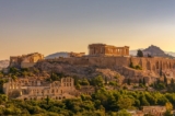 Thành phòng thủ Acropolis của Athens, với đền Parthenon ở phía trên. (Ảnh: Tài sản công)