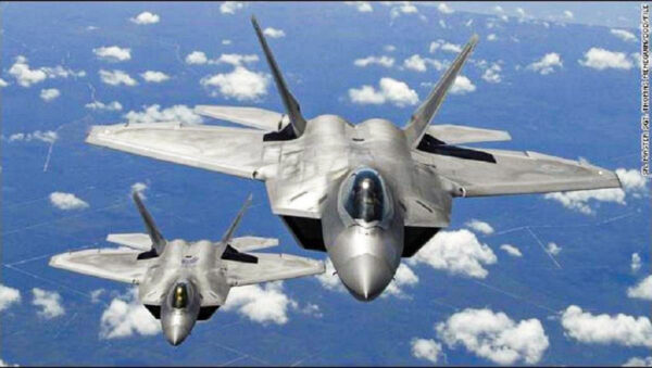 Phản lực cơ tàng hình F-22 của Hoa Kỳ trong một bức ảnh hồ sơ. (Ảnh: Thượng sĩ cao cấp ThomasMenegiun/Bộ Quốc Phòng)