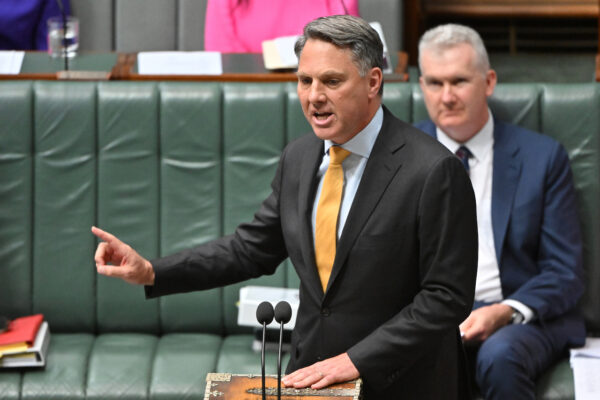 Phó Thủ tướng kiêm Bộ trưởng Quốc phòng Richard Marles, trong Thời gian Chất vấn ở Hạ viện tại Tòa nhà Quốc hội ở Canberra, vào ngày 29/11/2022. (Ảnh: AAP Image/Mick Tsikas)