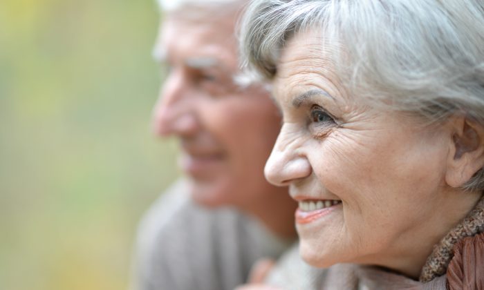 Làm cách nào để cải thiện chất lượng cuộc sống khi về già?