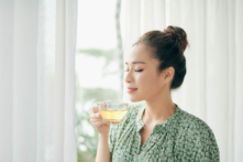 Loại trà dịu nhẹ và bổ dưỡng này giúp tăng cơ hội thụ thai. (Ảnh: Makistock/Shutterstock)