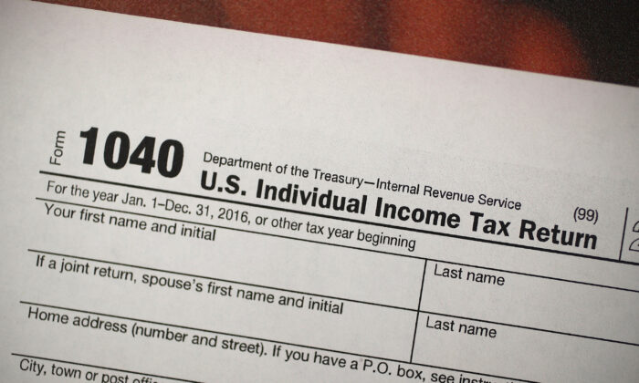 Dữ liệu ban đầu của IRS cho thấy số tiền hoàn thuế của người dân Mỹ giảm 11% trong năm 2023