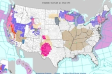 Cảnh báo bão tuyết hiển thị màu đỏ và khuyến cáo mùa đông hiển thị màu tím trên bản đồ của Cơ quan Thời tiết Quốc gia (NWS), hôm 27/02/2023. (Ảnh: Weather.gov)