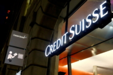 Logo của ngân hàng Thụy Sĩ Credit Suisse tại một văn phòng chi nhánh ở Zurich, Thụy Sĩ, vào ngày 03/11/2021. (Ảnh: Arnd WIegmann/File Photo/Reuters)