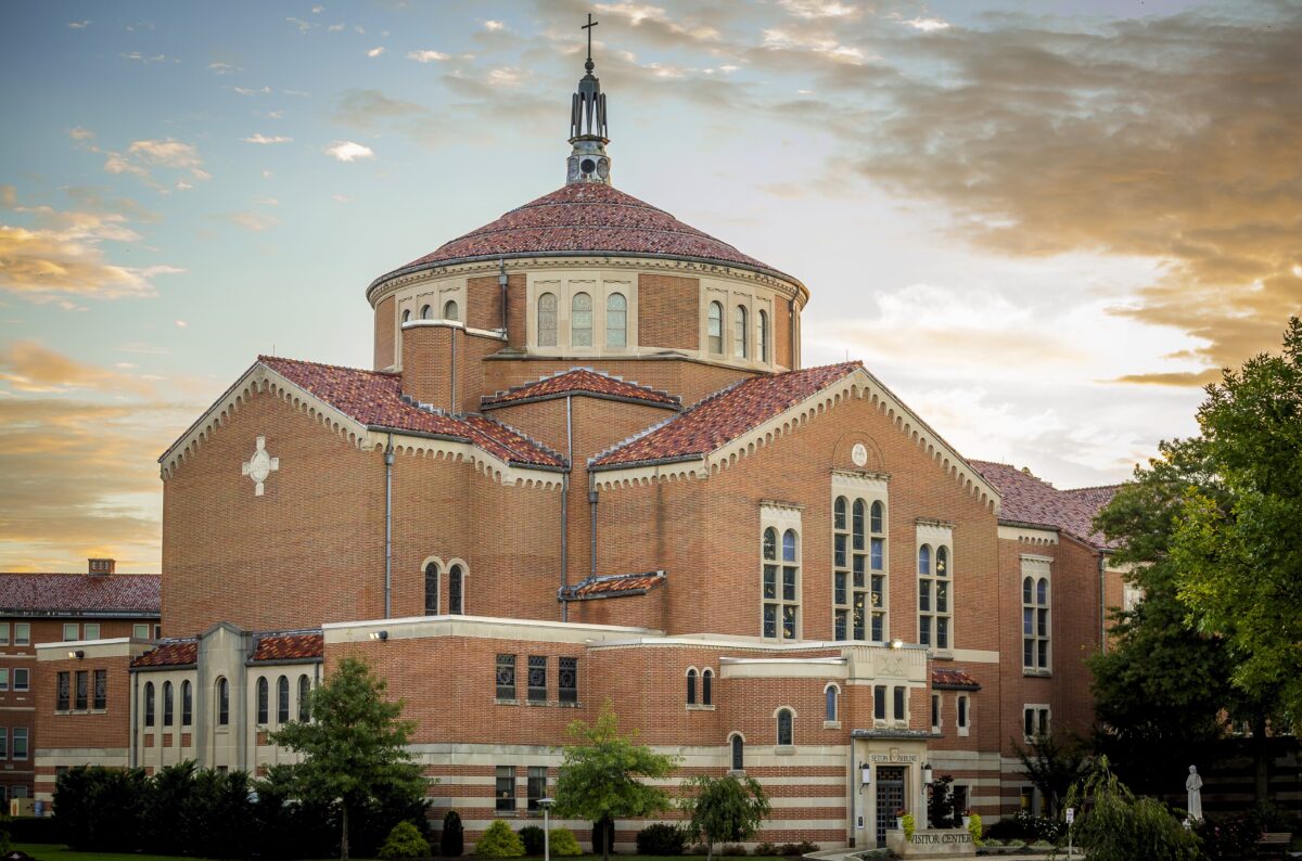 Vương Cung Thánh Đường Thánh Elizabeth Ann Seton là một minh chứng và là đền thờ cho di sản của quá trình bà Elizabeth Ann Seton giảng dạy, cống hiến, và phụng sự mọi người. (Ảnh: Đăng dưới sự cho phép của đền Seton)