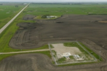 Một địa điểm phóng ICBM giữa các cánh đồng và trang trại ở vùng nông thôn bên ngoài căn cứ Minot, North Dakota, vào ngày 24/06/2014. (Ảnh: AP Photo/Charlie Riedel)