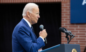 TT Biden đưa ra hành động phủ quyết đầu tiên, chặn nghị quyết đầu tư chống ESG