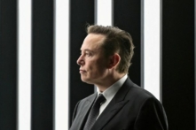 Ông Musk tham dự lễ khai trương Tesla Gigafactory mới dành cho xe điện ở Grünheide, Đức, hôm 22/03/2022. (Ảnh: Patrick Pleul/Pool qua Reuters)