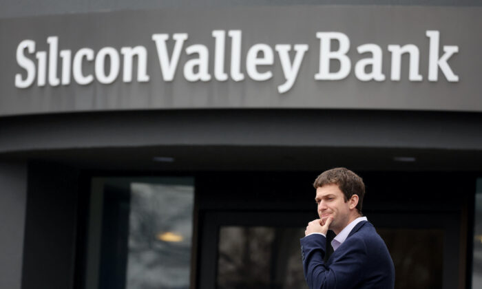 Hoa Kỳ: Lĩnh vực tài chính chuẩn bị cho làn sóng xung kích sau khi Silicon Valley Bank sụp đổ