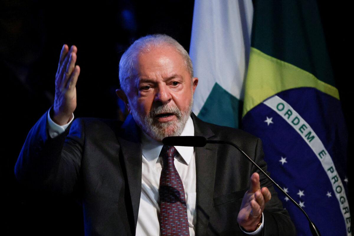 Tổng thống Brazil Luiz Inacio Lula da Silva có bài diễn văn trong lễ nhậm chức của tân Chủ tịch Ngân hàng Banco do Brasil Tarciana Medeiros ở Brasilia, Brazil, hôm 16/01/2023. (Ảnh: Adriano Machado/Reuters)