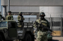 Các binh sĩ Quân đội Mexico được nhìn thấy trong một bức ảnh tư liệu. (Ảnh: Nicolas Asfouri/AFP qua Getty Images)