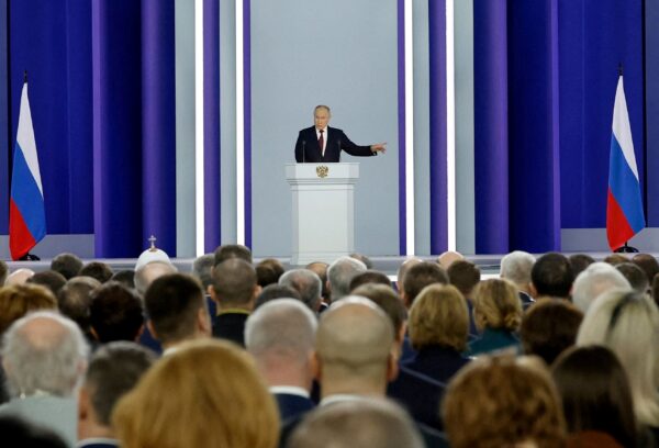 Tổng thống Nga Vladimir Putin có bài diễn văn thường niên trước Quốc hội Liên bang ở Moscow, hôm 21/02/2023. (Ảnh: Sputnik/Dmitry Astakhov/Điện Kremlin qua Reuters)