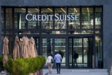 Logo của ngân hàng Thụy Sĩ Credit Suisse tại một tòa nhà văn phòng ở Zurich, Thụy Sĩ, vào ngày 02/09/2022. (Ảnh: Arnd Wiegmann/Reuters)