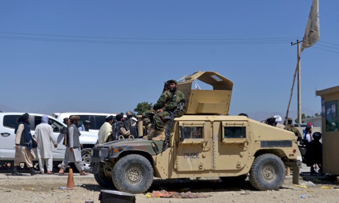 Báo cáo mới của tổng thanh tra: Taliban thu giữ hàng tỷ dollar thiết bị quân sự của Hoa Kỳ sau khi Afghanistan thất bại
