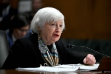 Bộ trưởng Ngân khố Janet Yellen điều trần trước Ủy ban Tài chính Thượng viện về yêu cầu ngân sách được đề nghị cho năm 2024, tại Điện Capitol ở Hoa Thịnh Đốn, hôm 16/03/2023. (Ảnh: Andrew Caballero-Reynolds/AFP qua Getty Images)