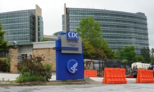 Các hợp đồng cho thấy CDC đã mua dữ liệu điện thoại để theo dõi việc tuân thủ lệnh phong tỏa của người Mỹ