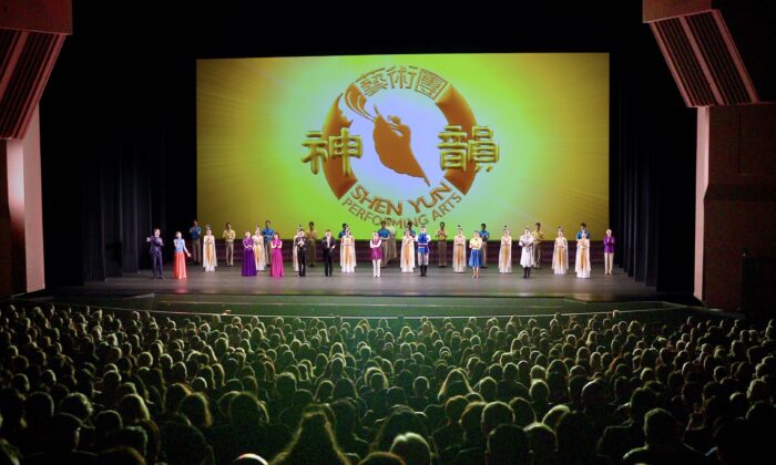 Các quan chức Nam California khen ngợi và chào mừng Đoàn Nghệ thuật Biểu diễn Shen Yun