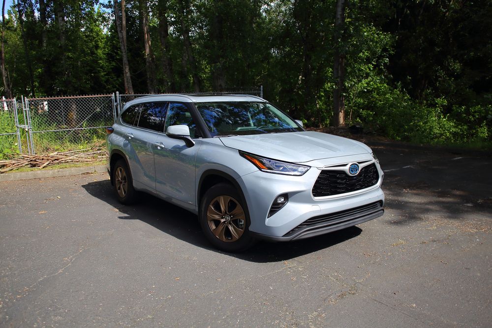 2022 Toyota Highlander Hybrid Bronze Edition. (Ảnh: Lý Áo / Epoch Times)