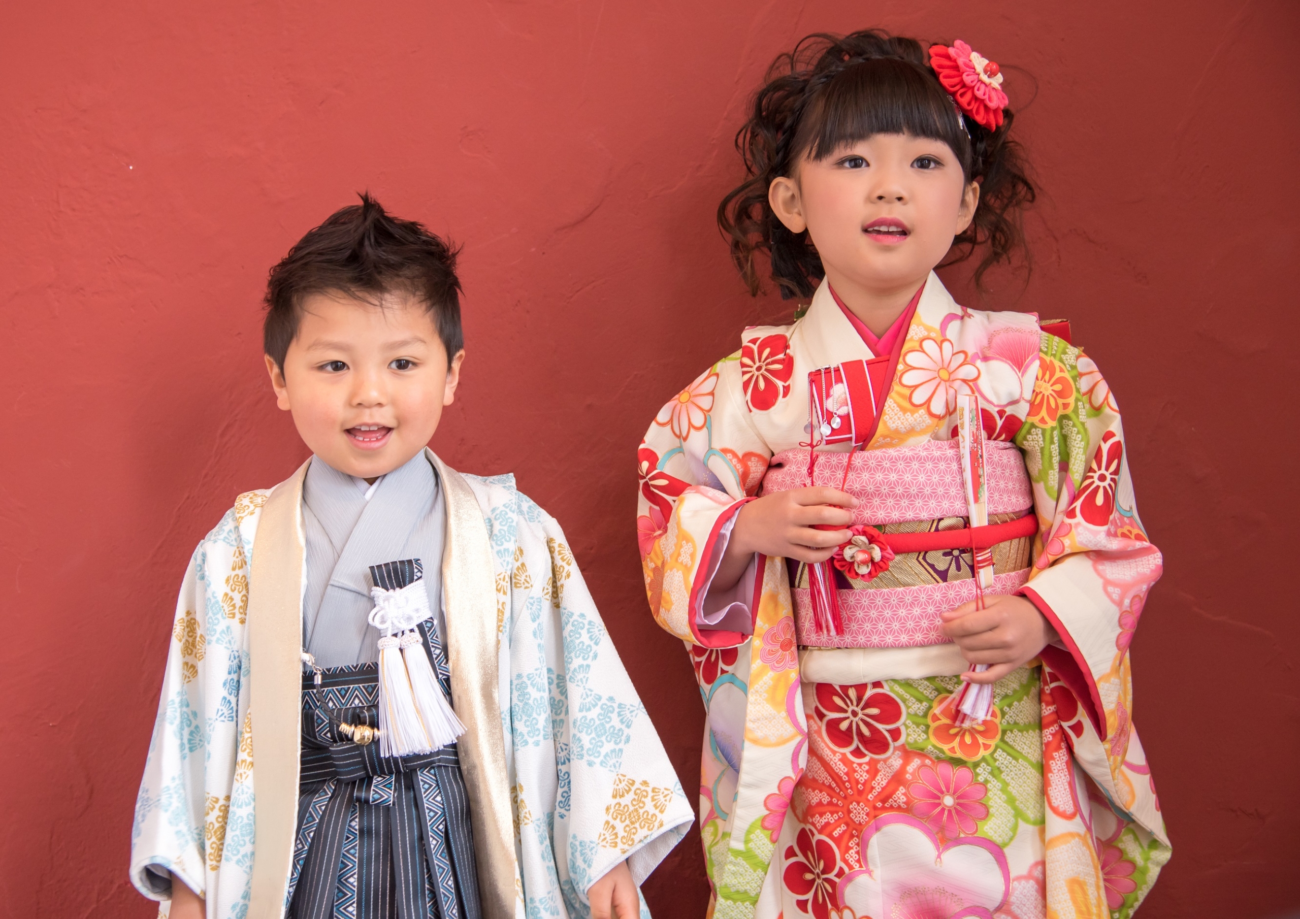 Trong lễ “Shichi-Go-San”, các bé trai sẽ mặc kimono có gia huy và hakama, còn bé gái 7 tuổi mặc kimono có thắt lưng. (Ảnh: Shutterstock)
