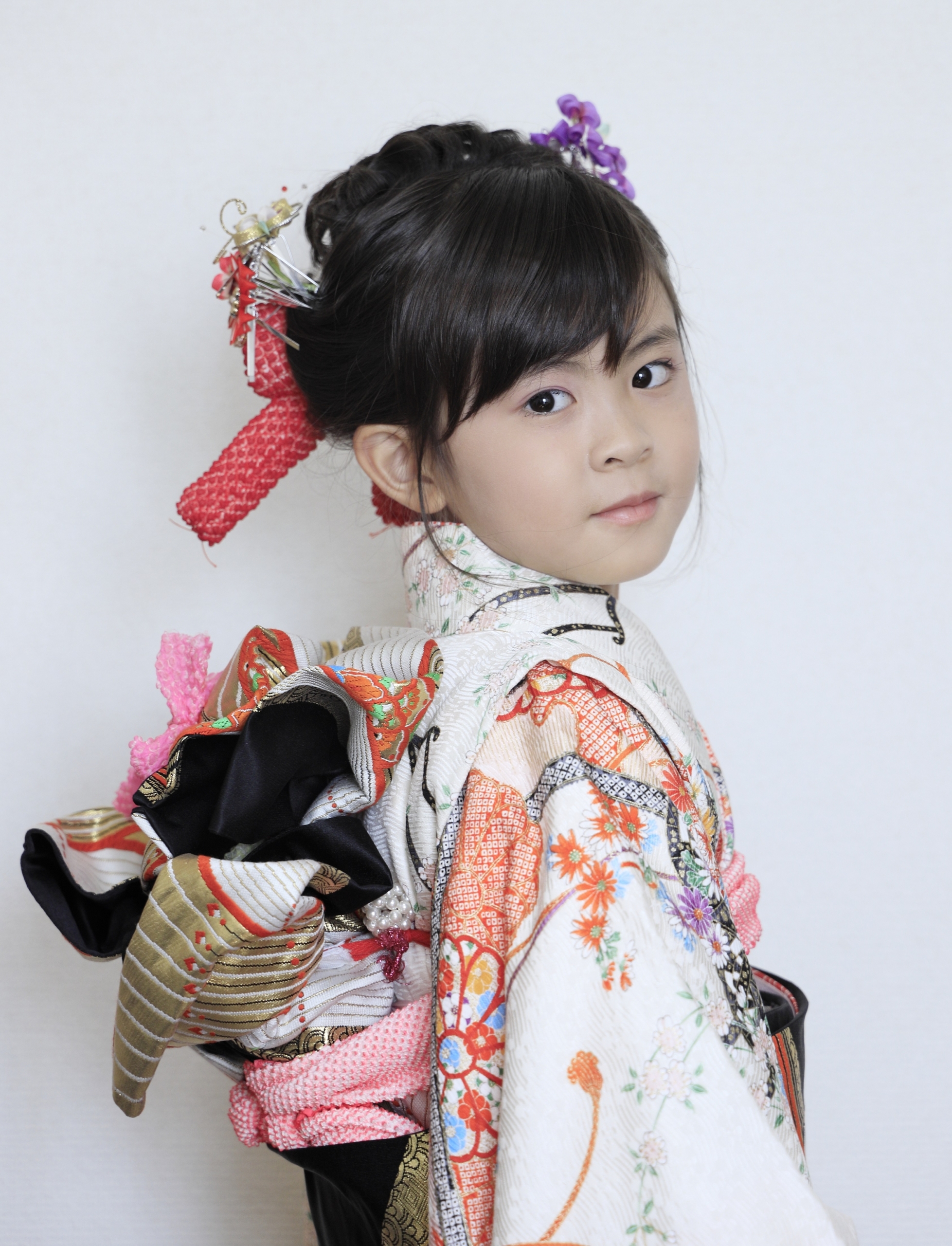 Khi các bé gái Nhật lên 7 tuổi, các em sẽ được mặc kimono và cử hành “nghi thức thay đai”, điều này có nghĩa là bé gái đã có khả năng hành động độc lập. (Ảnh: Shutterstock)