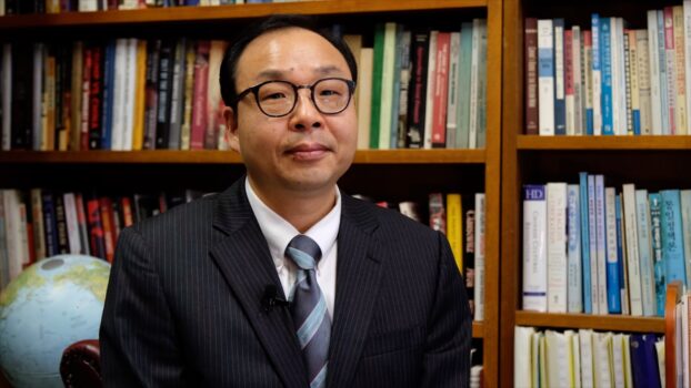Ông Lee Chi Yung, giáo sư Ngôn ngữ và Văn hóa Trung Quốc, Trường Nhân văn và Nghiên cứu Quốc tế, Đại học Keimyung, Nam Hàn, trong một bức ảnh không đề ngày tháng. (Ảnh: Đăng dưới sự cho phép của ông Lee Chi Yung)