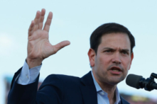 Thượng nghị sĩ Marco Rubio (Cộng Hòa-Florida) nói chuyện tại một cuộc tập hợp trước sự xuất hiện của cựu Tổng thống Donald Trump tại Hội chợ và Triển lãm Quốc gia Miami-Dade ở Miami, Florida, vào ngày 06/11/2022. (Ảnh: Joe Raedle/Getty Images)