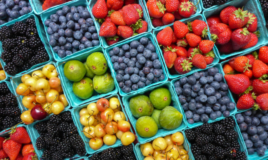 Thuốc trừ sâu trong sản phẩm: Hướng dẫn dành cho người mua hàng danh sách các loại trái cây, rau củ bị ô nhiễm nhiều nhất và ít nhất