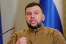 Ông Denis Pushilin, người đứng đầu lãnh thổ ly khai tự xưng là Cộng hòa Nhân dân Donetsk, nói trong một cuộc họp báo ở Donetsk, Ukraine ngày 23/02/2022. (Ảnh: Alexander Ermochenko/Reuters)