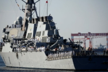 Khu trục hạm hỏa tiễn dẫn đường USS Milius (DDG69) đến để gia nhập Lực lượng Hải quân Khai triển Tiền phương tại căn cứ hải quân Hoa Kỳ ở Yokosuka, Nhật Bản, vào ngày 22/05/2018. (Ảnh: Issei Kato/Reuters)