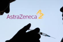 Vaccine AstraZeneca COVID-19 không còn được cung cấp cho người Úc từ ngày 20/03/2023. (Ảnh: Dado Ruvic/Illustration/Reuters)