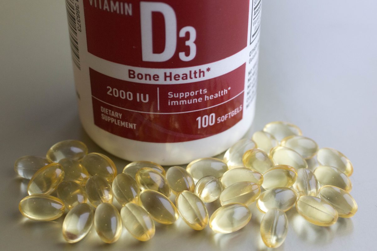 Một hộp viên nang vitamin D. (Mark Lennihan/Ảnh AP)