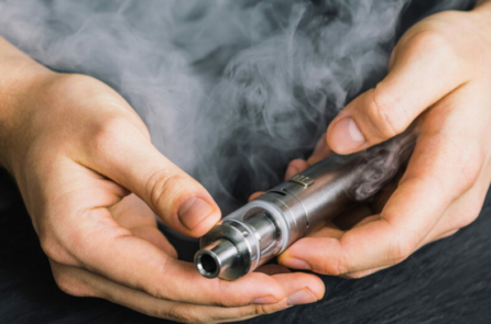 Thuốc lá điện tử làm hư răng và hôi miệng như thế nào?
