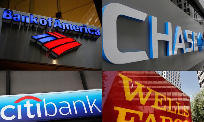 Ảnh ghép tư liệu về các chi nhánh ngân hàng Bank of America, Chase, Wells Fargo và Citibank. (Ảnh: AP Photo)