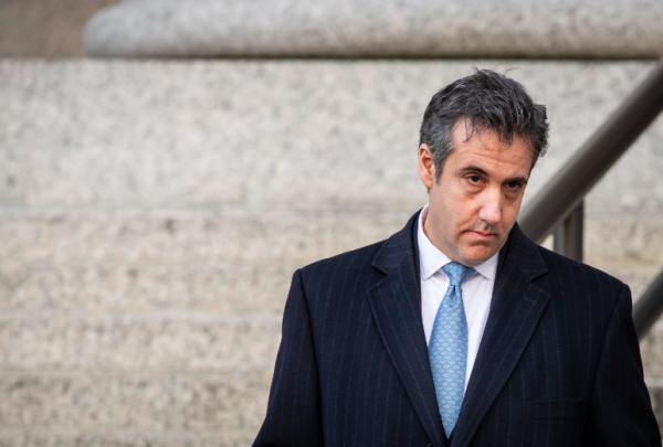 Ông Michael Cohen, cựu luật sư riêng của Tổng thống Donald Trump, rời khỏi tòa án liên bang ở thành phố New York, vào ngày 29/11/2018. (Ảnh: Drew Angerer/Getty Images)