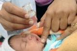 Niềm tin về vaccine dành cho trẻ em giảm hơn một phần ba trong đại dịch. (Ảnh: Narinder Nanu/AFP/Getty)