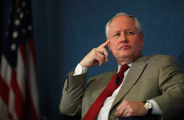 Ông Bill Kristol tại Câu lạc bộ Báo chí Quốc gia ở Hoa Thịnh Đốn vào ngày 03/10/2011. (Ảnh: Chip Somodevilla/Getty Images)