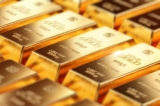 Các thanh vàng thỏi trong kho lưu trữ ngân hàng. (Ảnh: Corona Borealis Studio/Shutterstock)