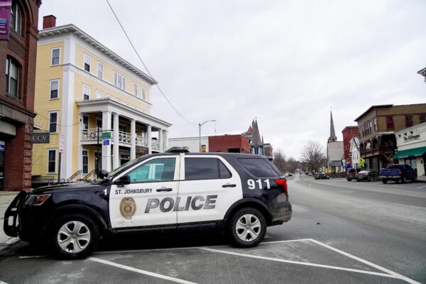 Sở cảnh sát St. Johnsbury, Vermont, hôm 23/03/2023. (Ảnh: Allan Stein/The Epoch Times)