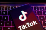 Logo của ứng dụng TikTok được nhìn thấy trong hình minh họa được chụp vào ngày 22/08/2022 này. (Ảnh: Dado Ruvic/Reuters)