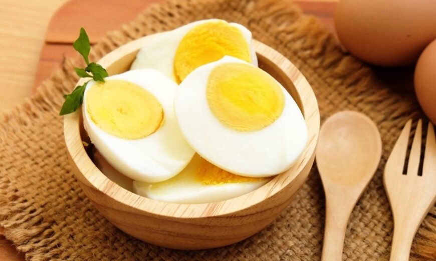 Trứng có làm tăng cholesterol không? (Ảnh: Shutterstock)