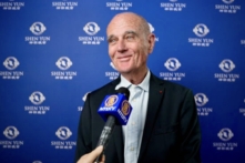 Cựu sĩ quan hải quân: Shen Yun là ‘khoảnh khắc hạnh phúc thuần khiết’