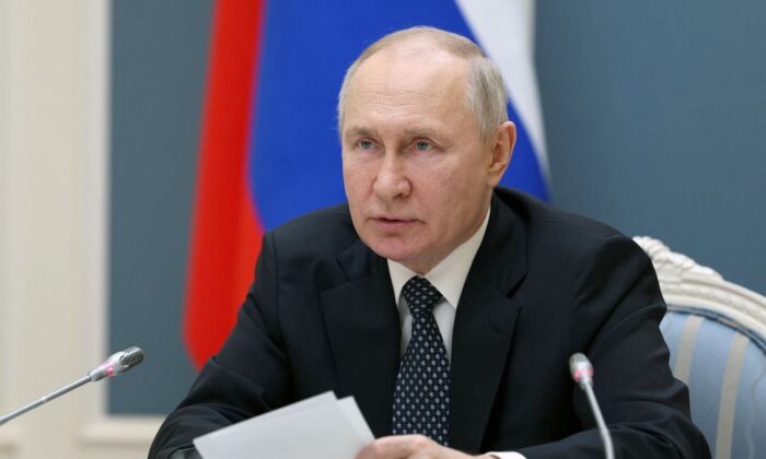 Mối bang giao Mỹ-Nga: TT Putin cho rằng đang lâm vào ‘khủng hoảng trầm trọng,’ các nhà ngoại giao cao cấp mô tả là một cuộc xung đột nảy lửa