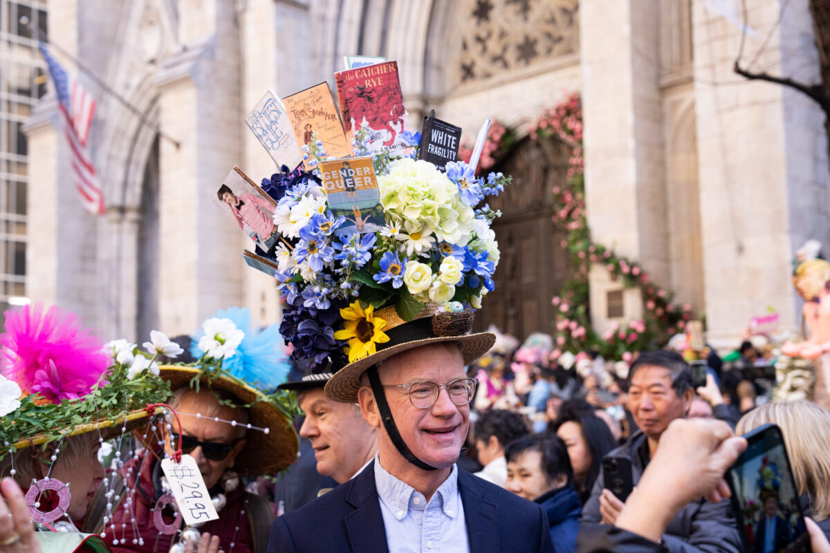 12.Diễn hành Lễ Phục Sinh và Lễ hội Bonnet ở thành phố New York hôm 09/04/2023. (Ảnh: Larry Dye/The Epoch Times)