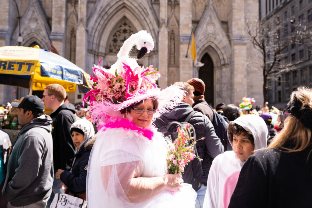 23.Diễn hành Lễ Phục Sinh và Lễ hội Bonnet ở thành phố New York hôm 09/04/2023. (Ảnh: Larry Dye/The Epoch Times)